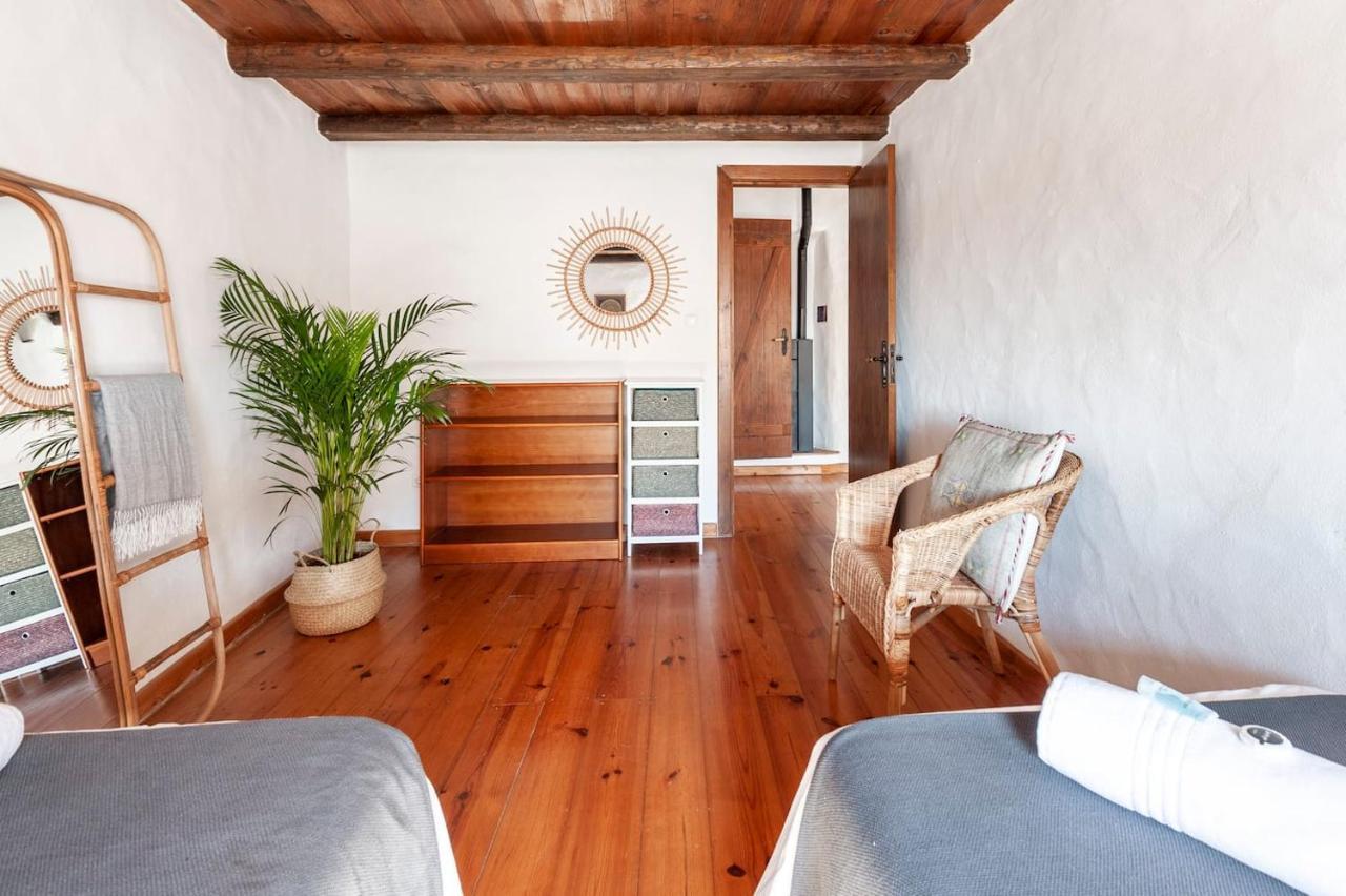 Oliveira Surf House Ericeira Villa Santo Isidoro Exterior photo
